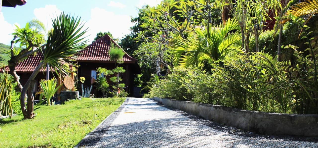 Batununggul Bamboo Bungalow Jungle View מראה חיצוני תמונה