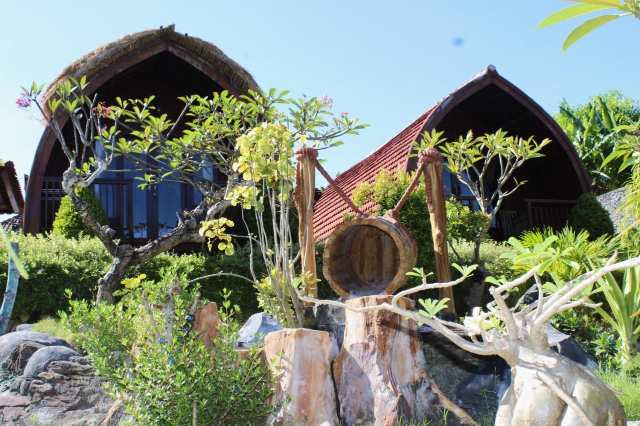Batununggul Bamboo Bungalow Jungle View מראה חיצוני תמונה
